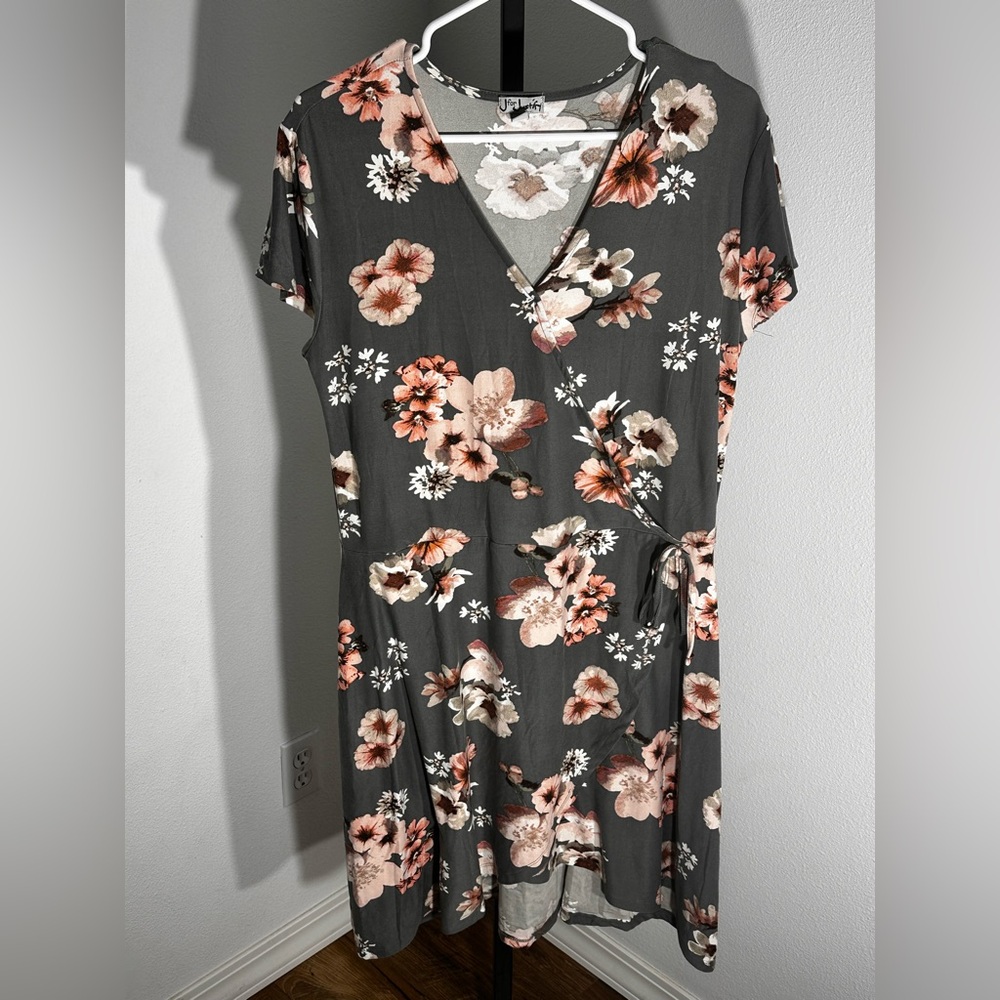 Justify 1X floral dress